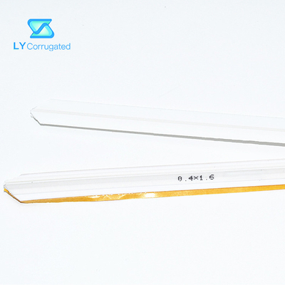 평상형이게 하는 0.3*1.4mm 상자는 매트릭스의 주름을 잡는 머신 부분 중복 채널을 다이 컷합니다